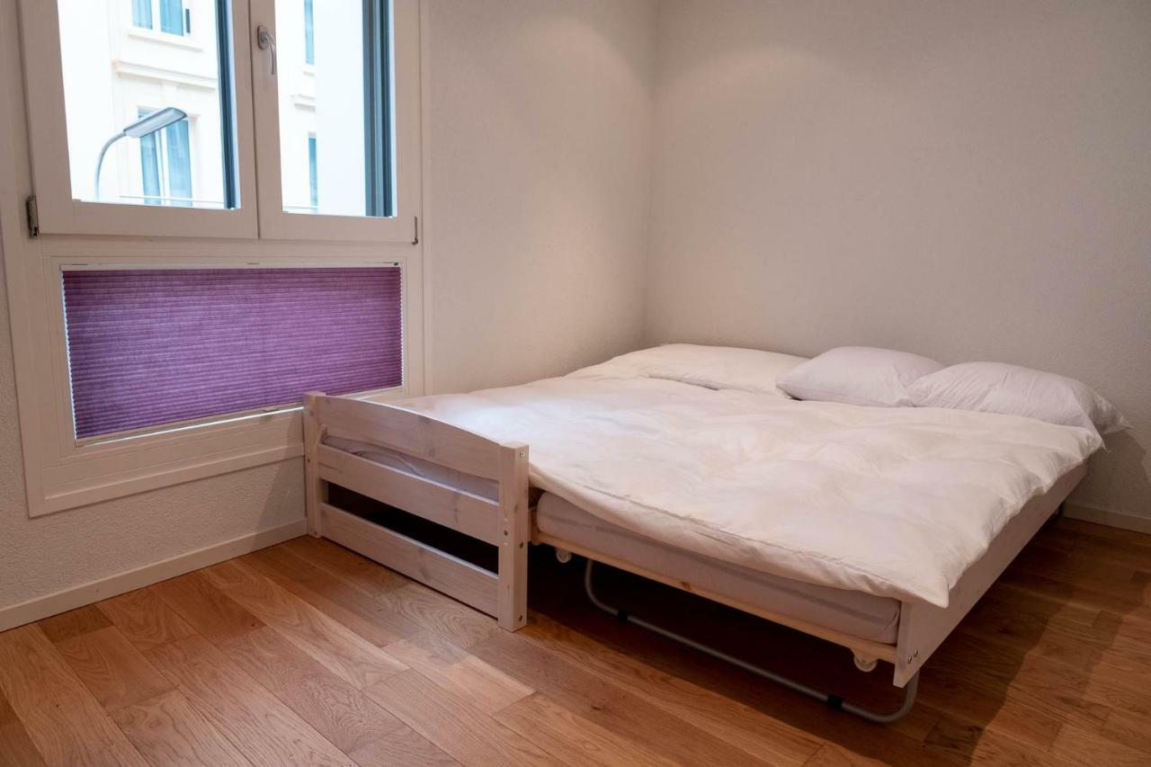 Family Apartment Near The Train Station Βεβέ Εξωτερικό φωτογραφία